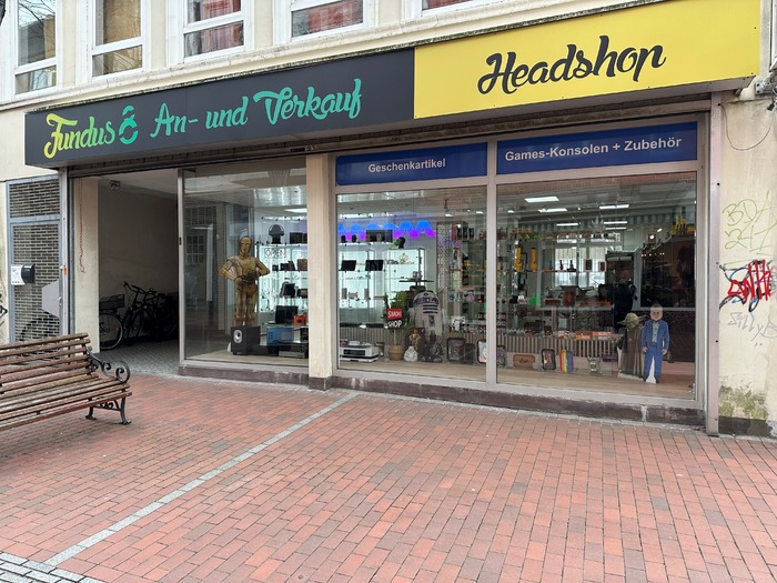 Fundus An - und Verkauf · Marktstrasse · Elmshorn | Bild 1/1 | Fundus An - und Verkauf · Headshop